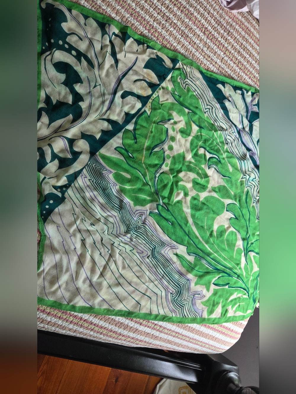 Vintage Vibrant Green Leaf Print Scarf